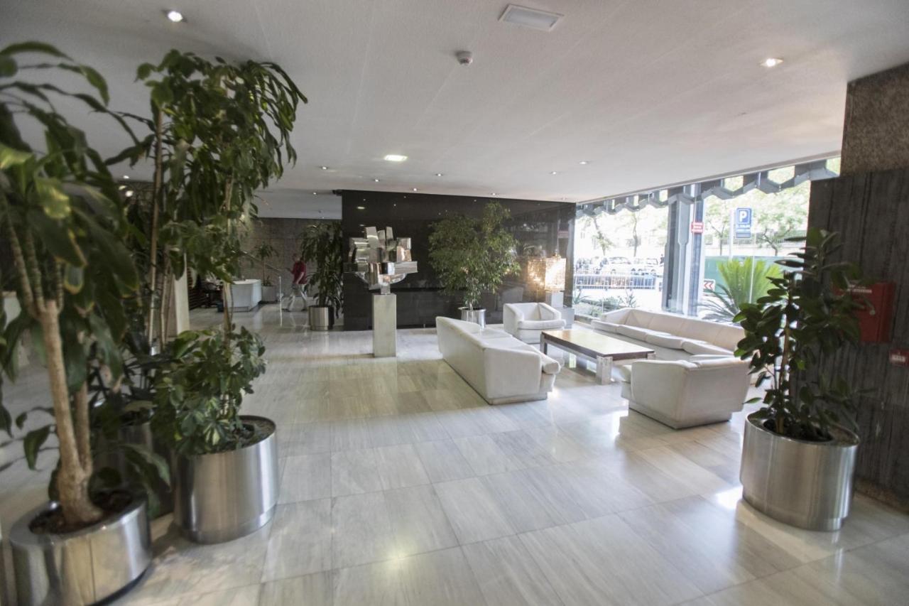 Centro Colon Apartment Madrid Bagian luar foto